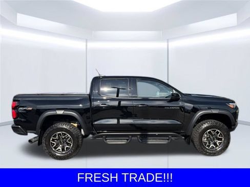 Used 2025 Chevrolet Colorado ZR2 w/ Technology Package AWD/4WD image 8