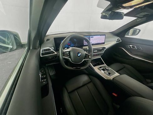 Used 2025 BMW 330i Sedan RWD image 18