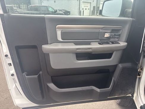 Used 2016 RAM 2500 Tradesman w/ Chrome Appearance Group image 25