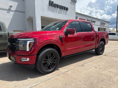 Used 2025 Ford F150 Platinum w/ FX4 Off-Road Package AWD/4WD image 2