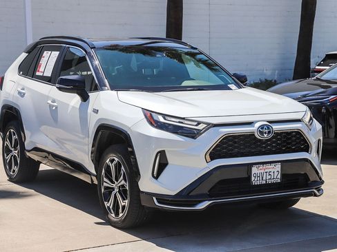 Used 2023 Toyota RAV4 XSE w/ Weather Package AWD/4WD image 3