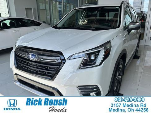 Used 2023 Subaru Forester Touring AWD/4WD image 1