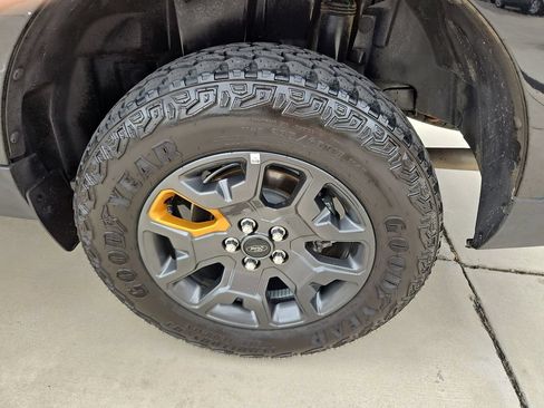 Used 2025 Ford Maverick Tremor AWD/4WD image 34