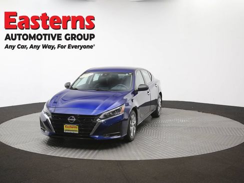 Used 2024 Nissan Altima 2.5 S FWD image 52