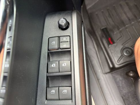 Used 2019 Toyota Tacoma TRD Sport AWD/4WD image 20