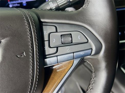 Used 2023 Cadillac Escalade ESV Sport Platinum image 17