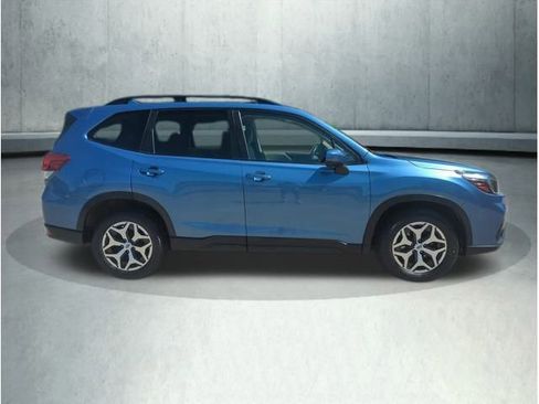Used 2019 Subaru Forester Premium image 6