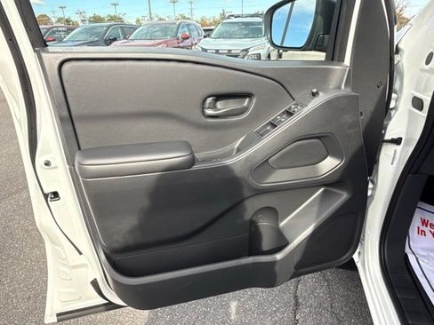 New 2026 Nissan Frontier SV w/ Tow Package image 10