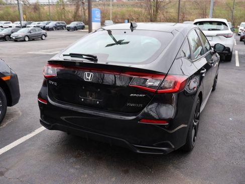 Used 2023 Honda Civic Sport image 7