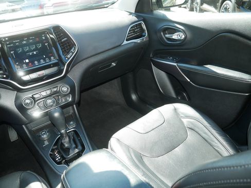 Used 2020 Jeep Cherokee Limited AWD/4WD image 11