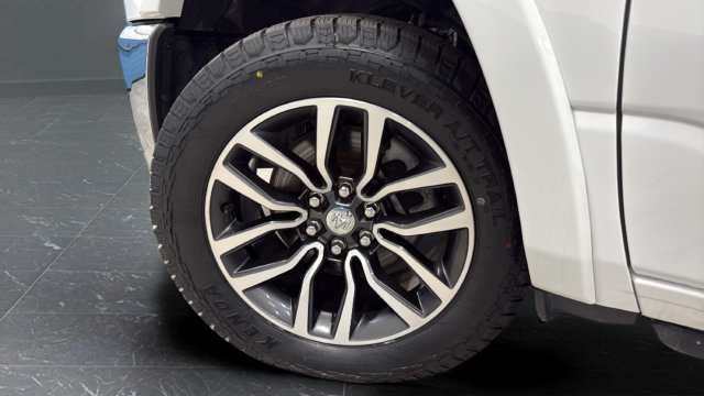 Used 2025 RAM 1500 Limited AWD/4WD image 40