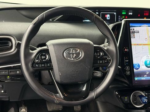 Used 2022 Toyota Prius Prime XLE image 31