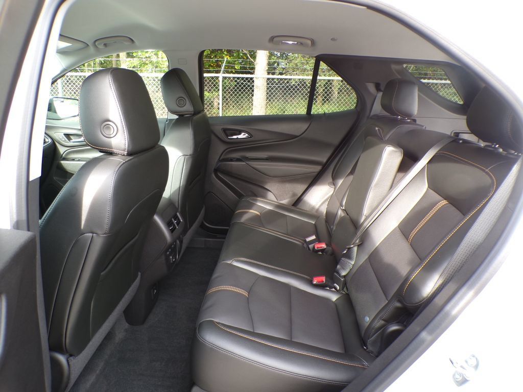 Used 2024 Chevrolet Equinox Premier AWD/4WD image 18