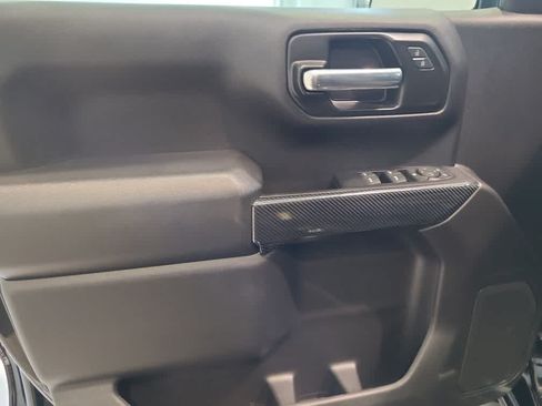 Used 2022 Chevrolet Silverado 1500 Custom Trail Boss AWD/4WD image 11