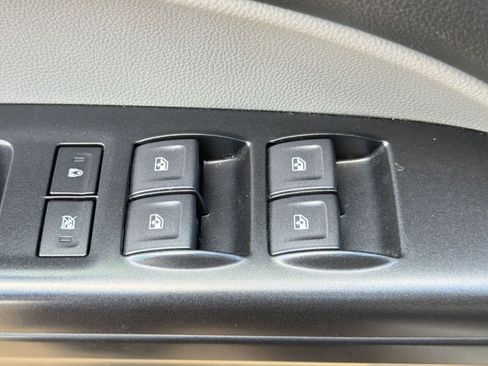Used 2022 Chevrolet Colorado W/T RWD image 12