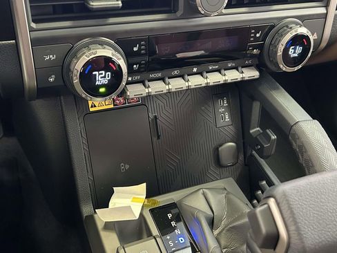 Used 2026 Toyota 4Runner Limited AWD/4WD image 26