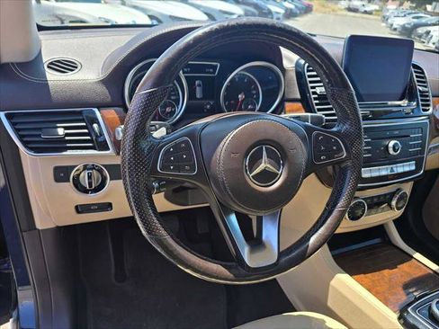 Used 2019 Mercedes-Benz GLS 450 4MATIC image 27