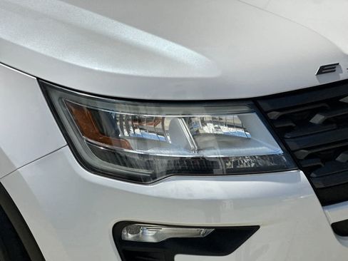 Used 2019 Ford Explorer XLT w/ Equipment Group 202A FWD image 29
