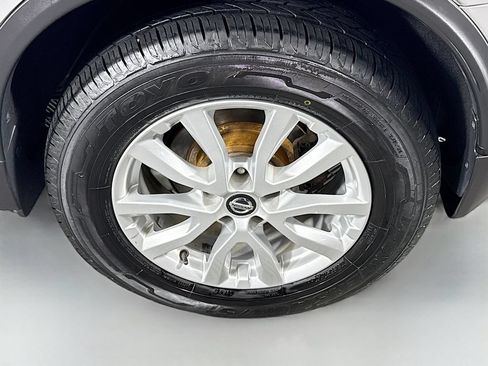Used 2018 Nissan Rogue SV w/ Premium Package AWD/4WD image 28