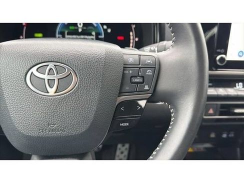 Certified 2025 Toyota Camry SE FWD image 27