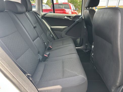 Used 2015 Volkswagen Tiguan SE FWD image 16