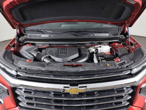 Used 2025 Chevrolet Traverse LT w/ Sun and Wheel Package image 24