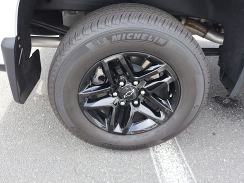 Certified 2024 Chevrolet Silverado 1500 LT Trail Boss image 37