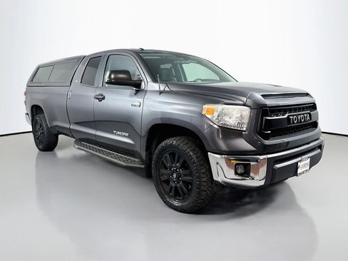 Used 2015 Toyota Tundra SR5 AWD/4WD image 4