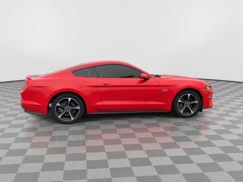 Used 2022 Ford Mustang GT w/ Equipment Group 301A image 9