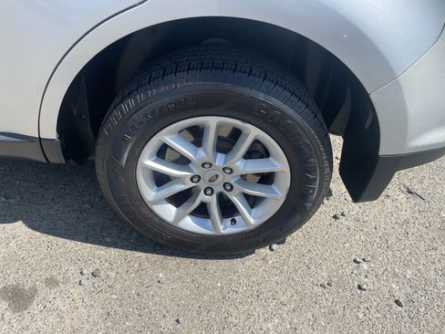 Used 2014 Ford Edge SE w/ Equipment Group 101A FWD image 8