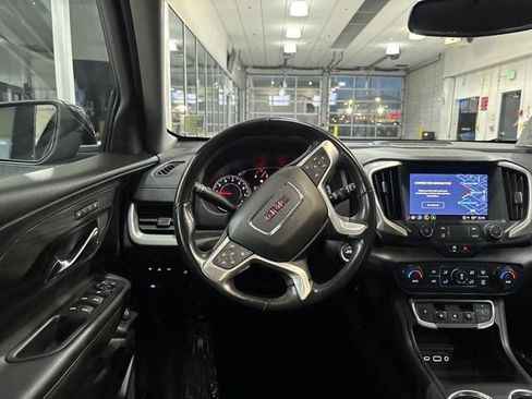 Used 2022 GMC Terrain SLT w/ Infotainment Package II FWD image 34
