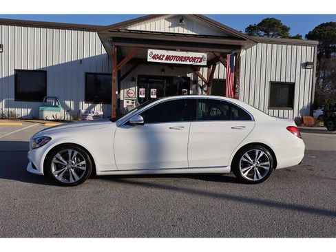 Used 2015 Mercedes-Benz C 300 Sedan image 2