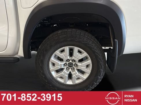 Certified 2022 Nissan Frontier SV AWD/4WD image 21