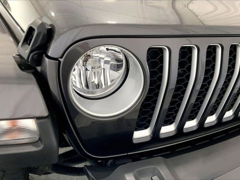 Used 2021 Jeep Gladiator Overland w/ Popular Equipment Package image 12