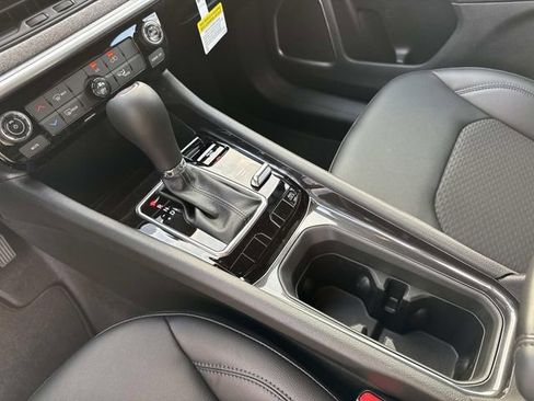 New 2026 Jeep Compass Latitude image 17