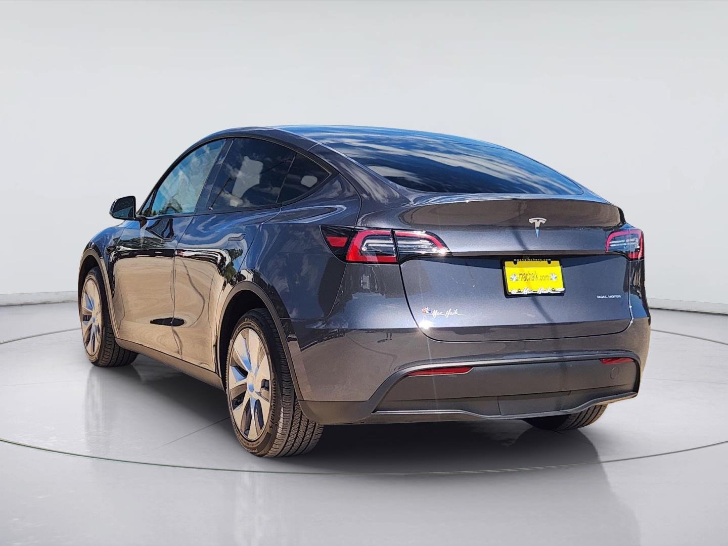 Used 2023 Tesla Model Y Long Range AWD/4WD image 5