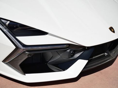 Used 2024 Lamborghini Revuelto AWD/4WD image 19
