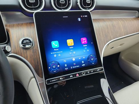 Certified 2026 Mercedes-Benz GLC 300 image 10