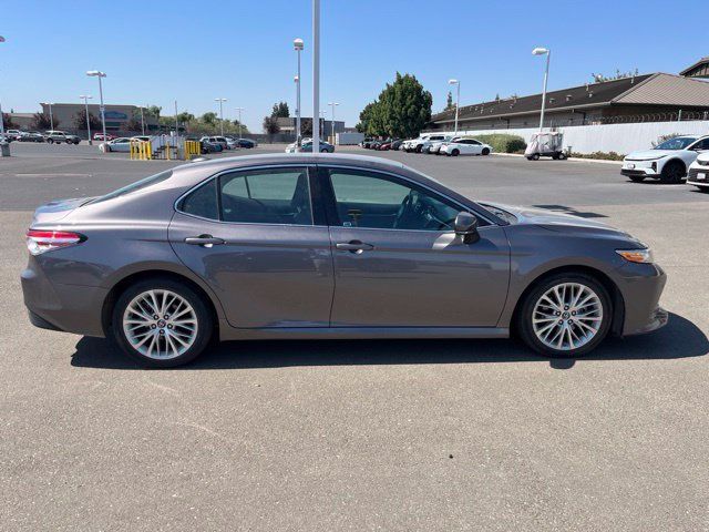 Used 2018 Toyota Camry XLE w/ Audio Package FWD image 2