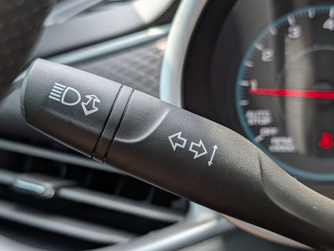 Used 2022 Chevrolet Malibu LS FWD image 13