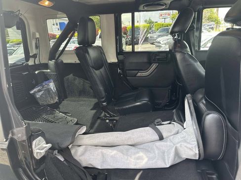 Used 2013 Jeep Wrangler Unlimited Sport image 16