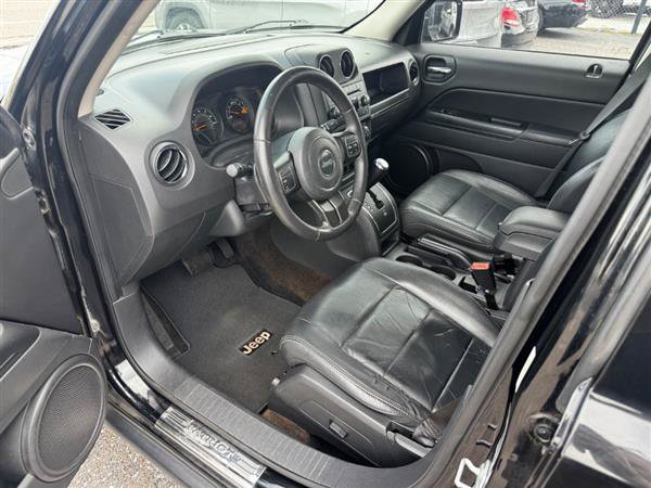 Used 2015 Jeep Patriot High Altitude AWD/4WD image 9