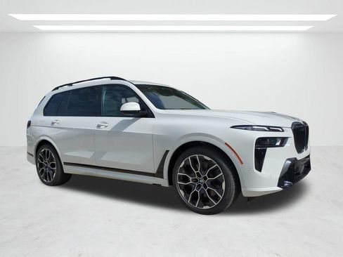 New 2027 BMW X7 xDrive40i w/ M Sport Package AWD/4WD image 2