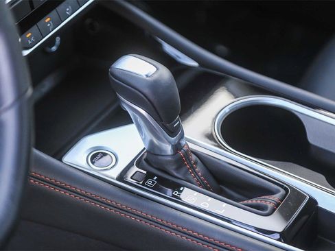 Used 2024 Nissan Altima 2.5 SR image 18