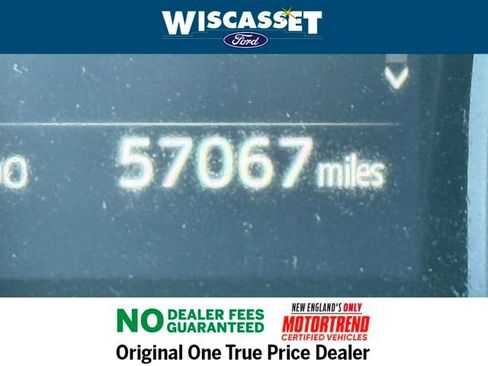 Used 2024 Toyota Camry SE image 16