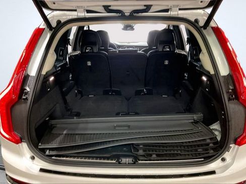 Certified 2023 Volvo XC90 T8 Ultimate w/ Lounge Package image 6