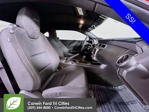 Used 2013 Chevrolet Camaro SS w/ SS Performance Package RWD image 16