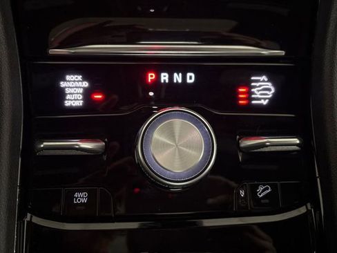 Used 2023 Jeep Grand Cherokee Overland w/ MOPAR Finishing Package image 59