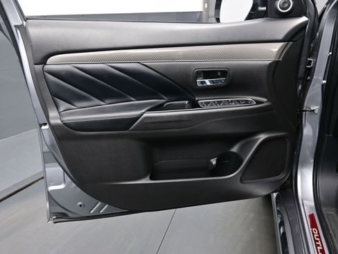 Used 2019 Mitsubishi Outlander GT image 10