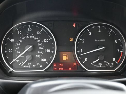 Used 2011 BMW 135i Convertible RWD image 21